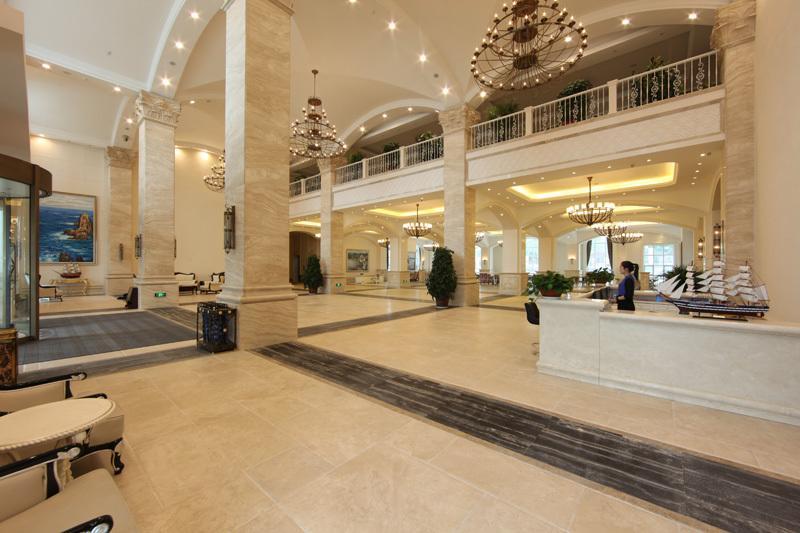 Blue Sky Hotel Янтай Екстериор снимка