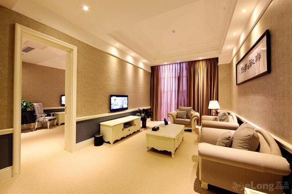 Blue Sky Hotel Янтай Екстериор снимка